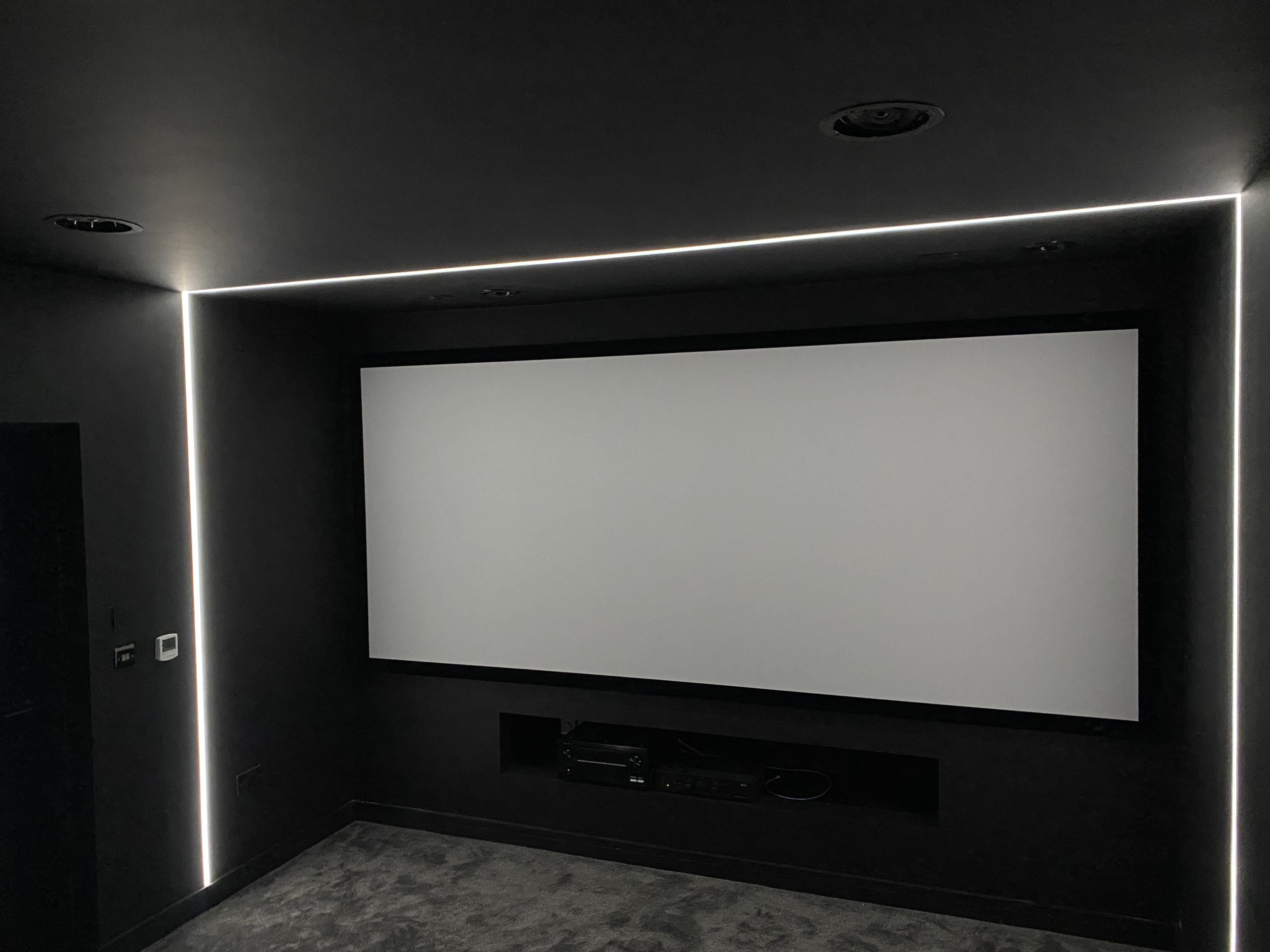 Home cinema lighting